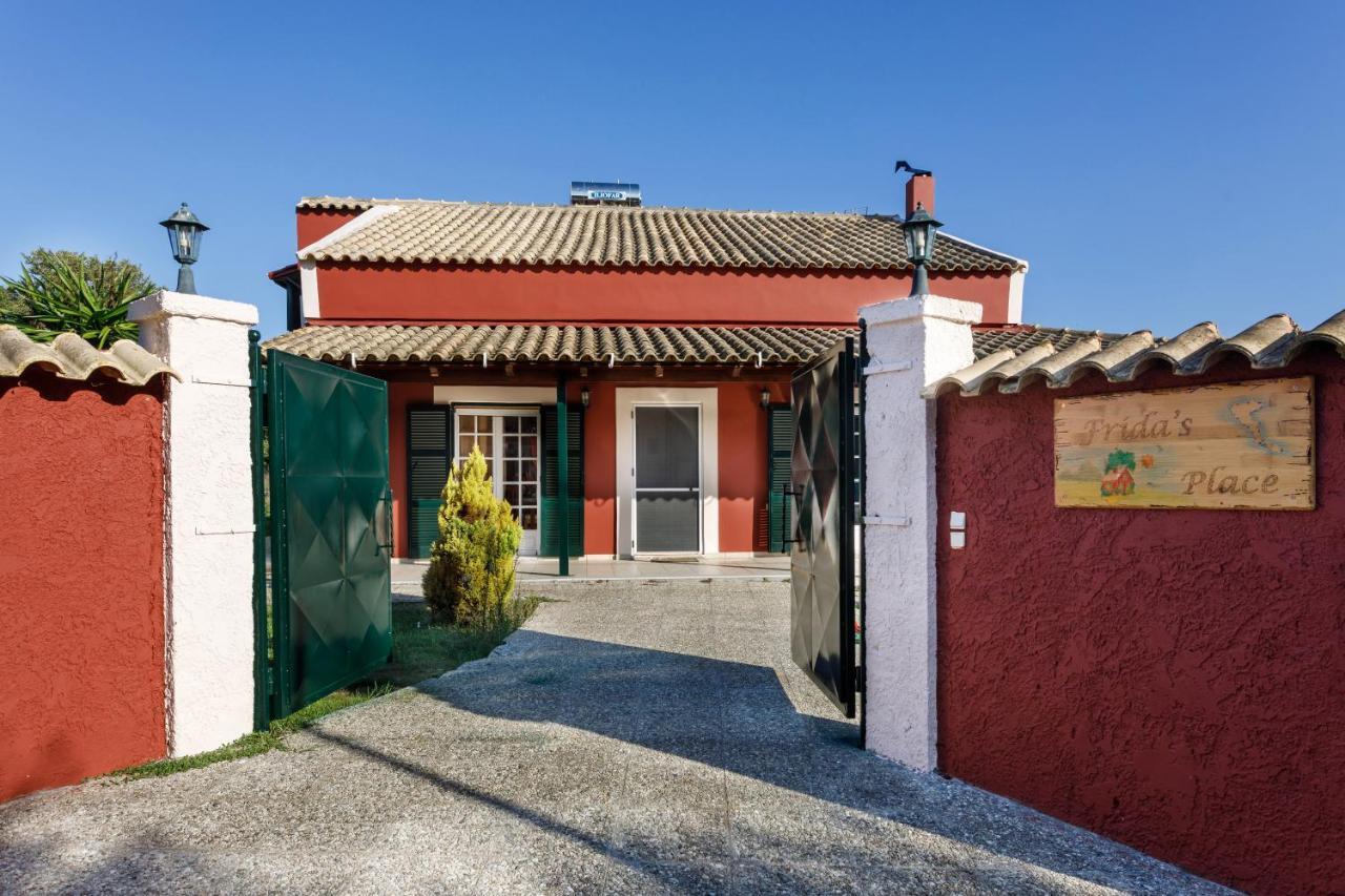 Fridas Place Halikounas Bagian luar foto