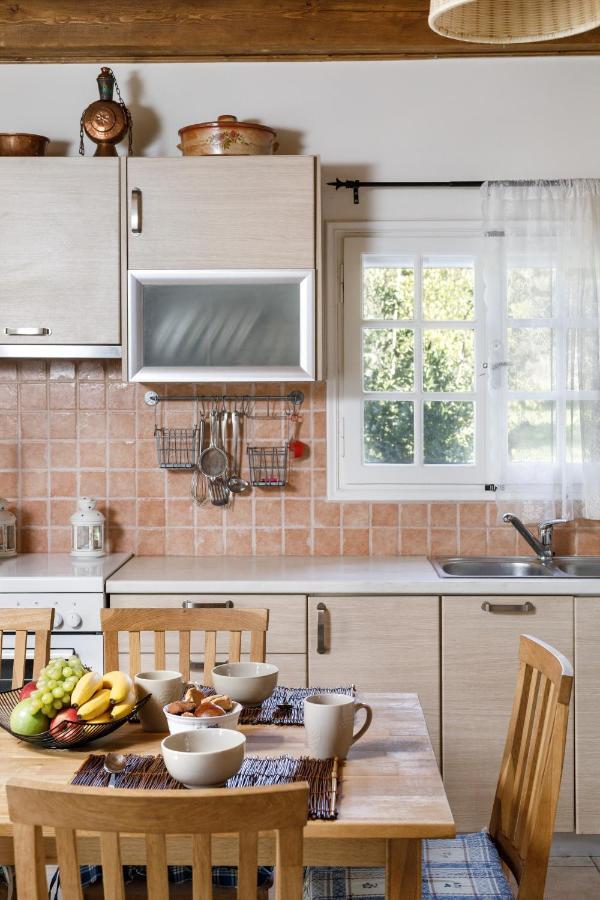 Fridas Place Halikounas Bagian luar foto