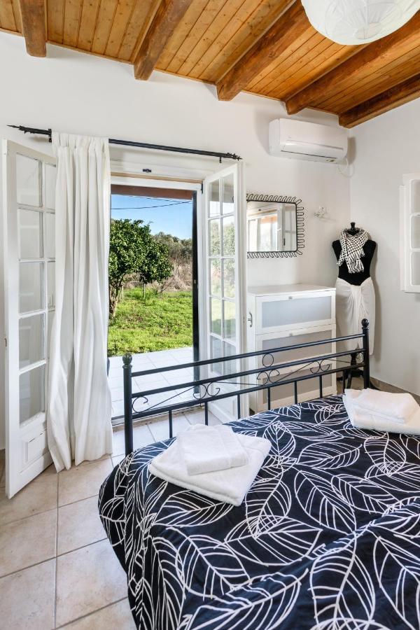 Fridas Place Halikounas Bagian luar foto
