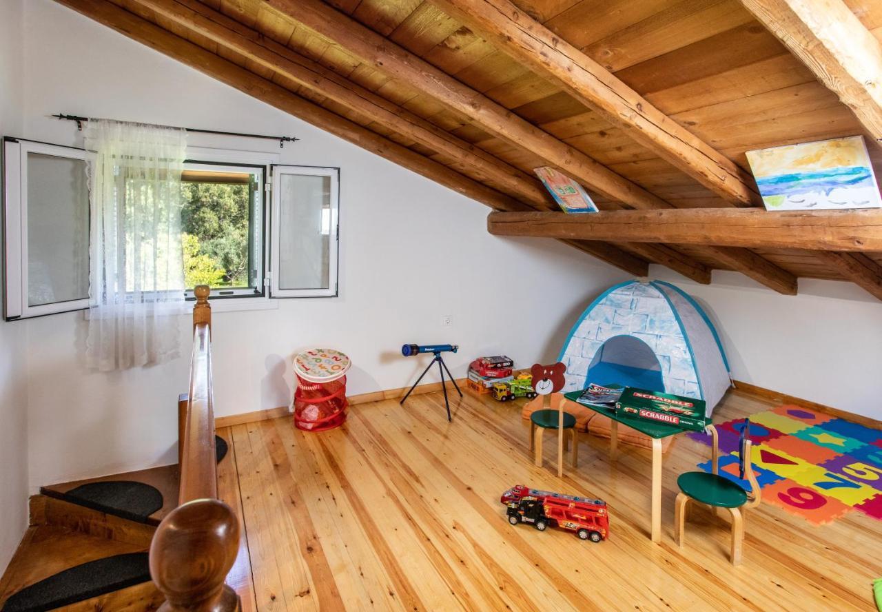 Fridas Place Halikounas Bagian luar foto