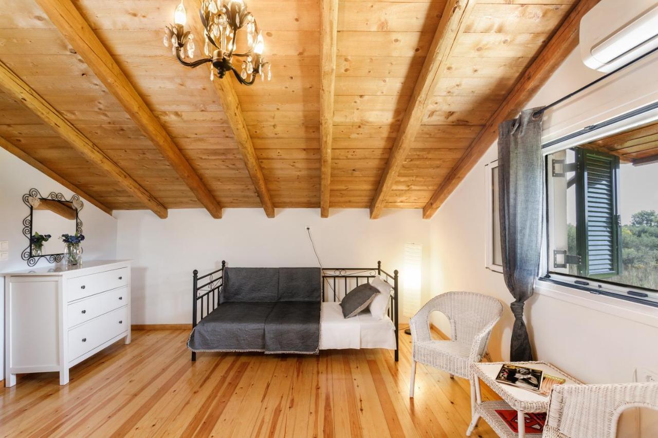 Fridas Place Halikounas Bagian luar foto