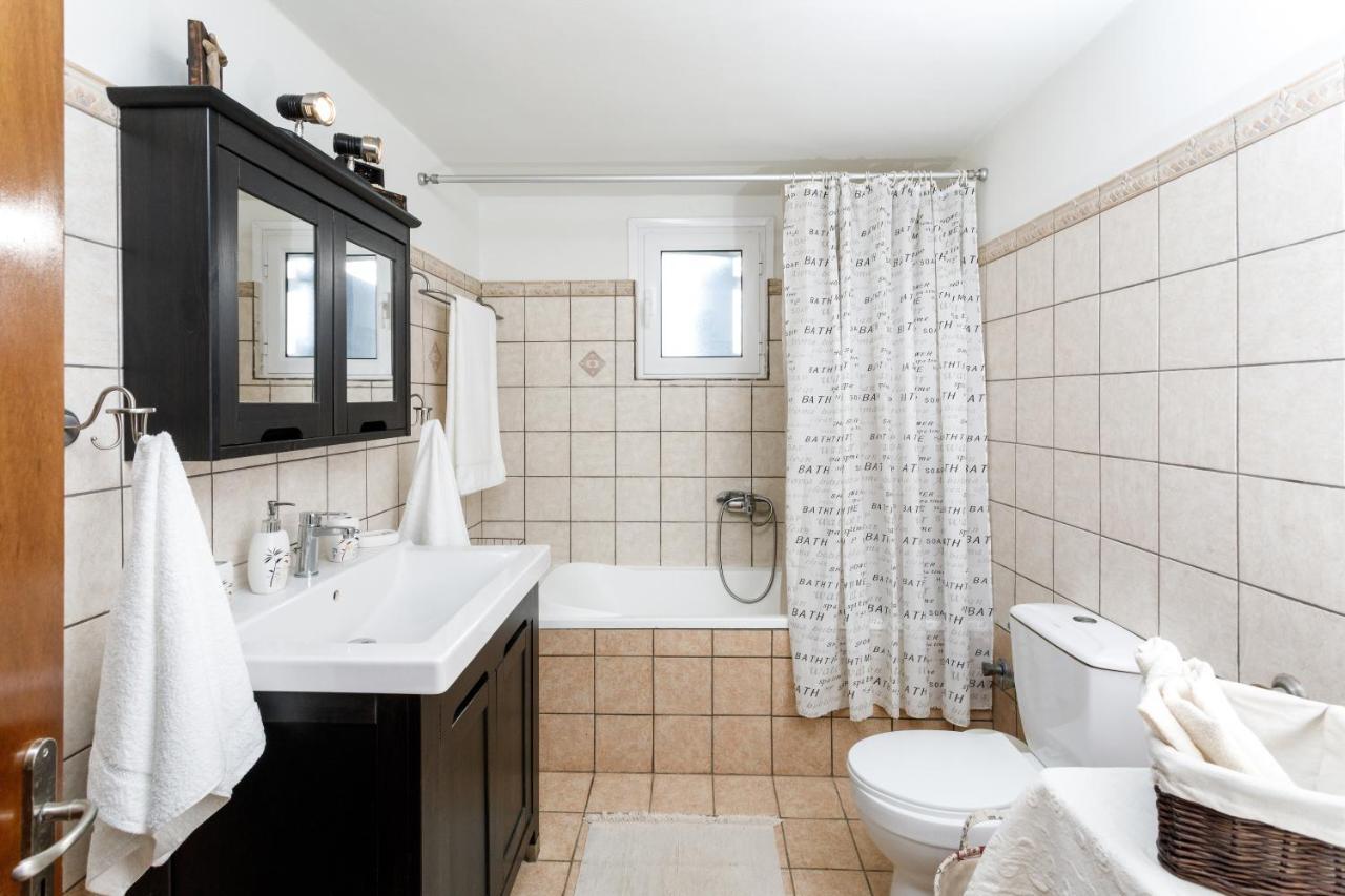 Fridas Place Halikounas Bagian luar foto