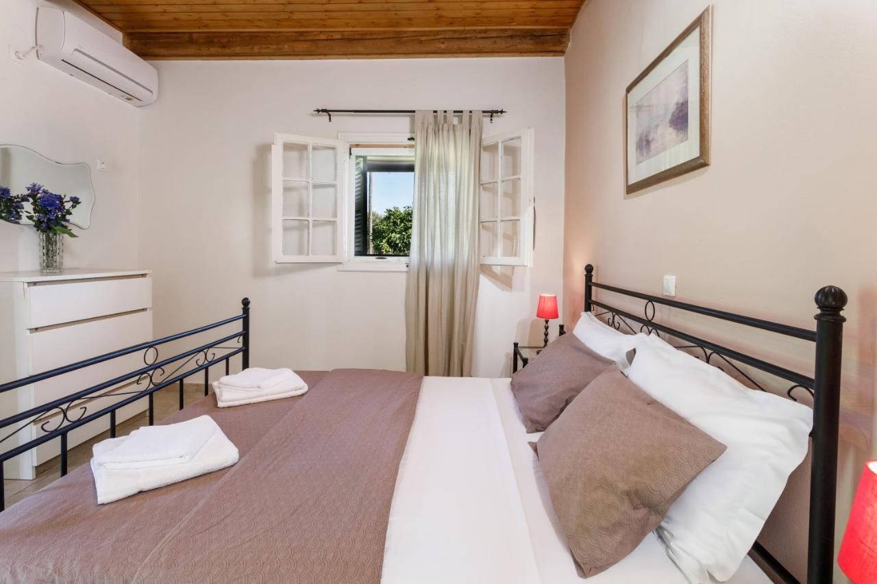 Fridas Place Halikounas Bagian luar foto