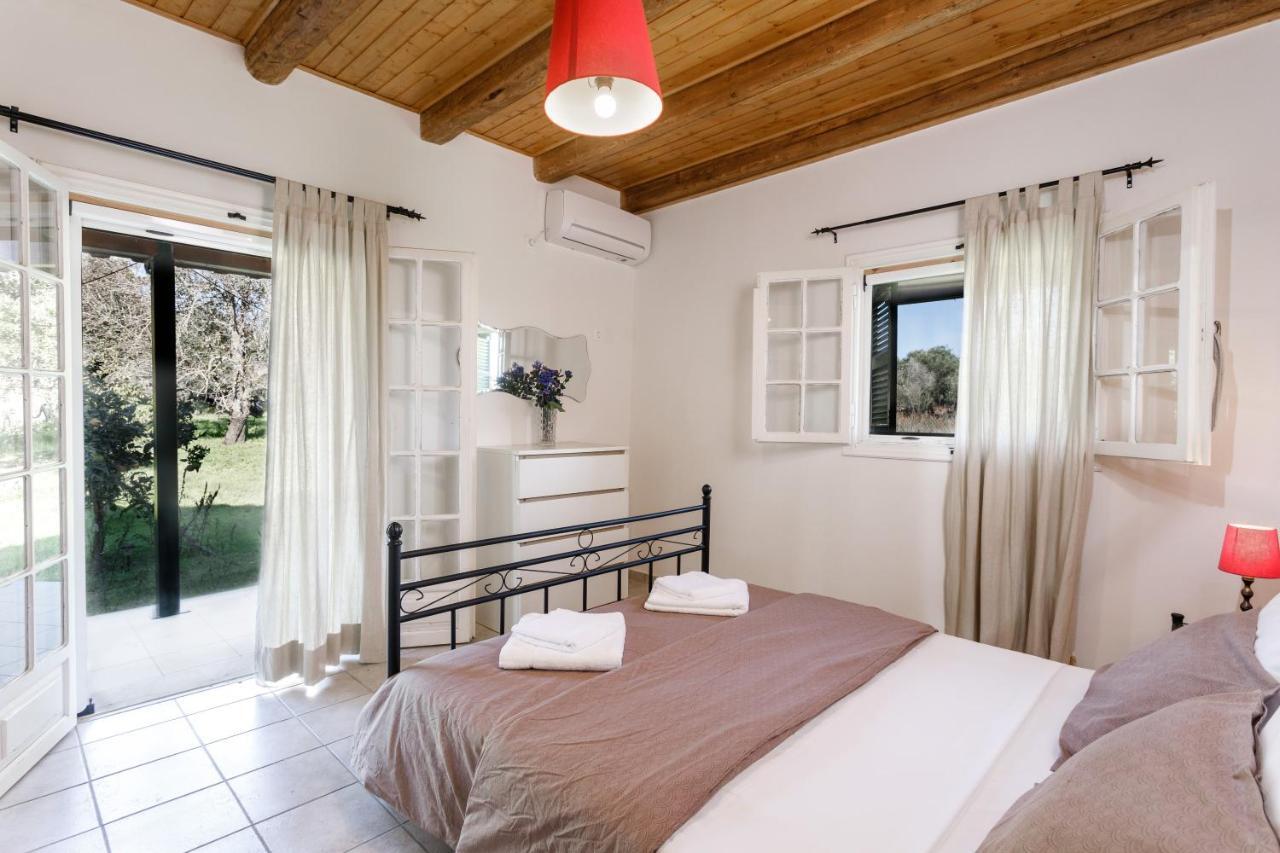 Fridas Place Halikounas Bagian luar foto